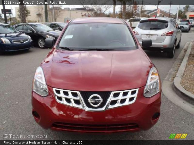 Cayenne Red / Black 2011 Nissan Rogue S