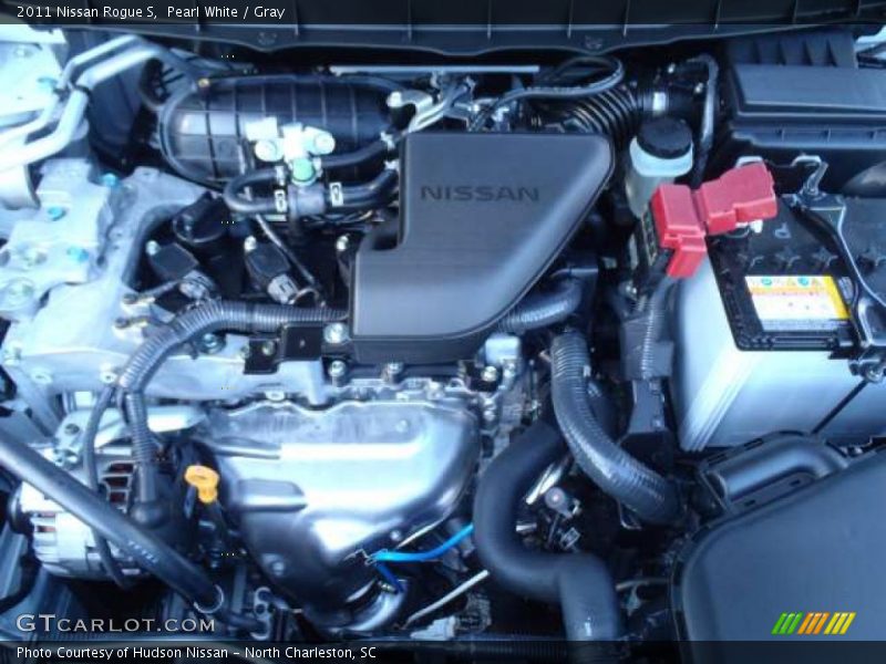 Pearl White / Gray 2011 Nissan Rogue S