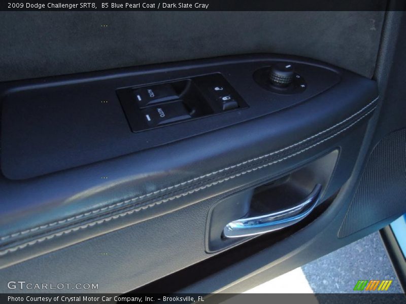 B5 Blue Pearl Coat / Dark Slate Gray 2009 Dodge Challenger SRT8