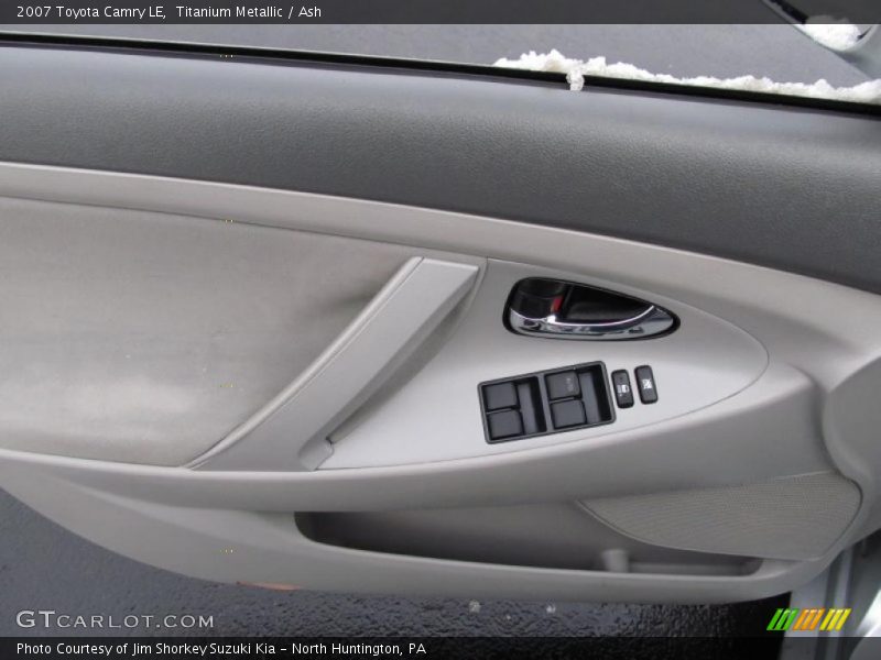 Titanium Metallic / Ash 2007 Toyota Camry LE