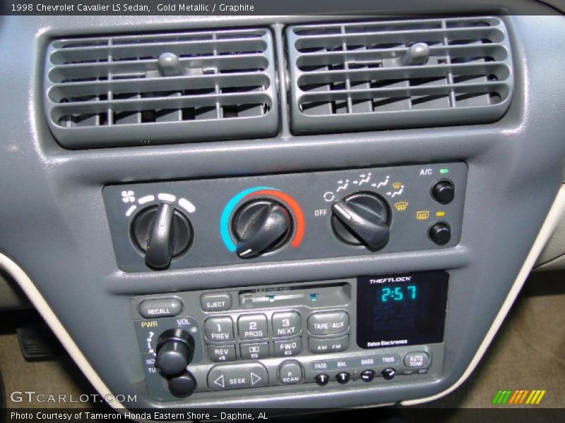 Controls of 1998 Cavalier LS Sedan