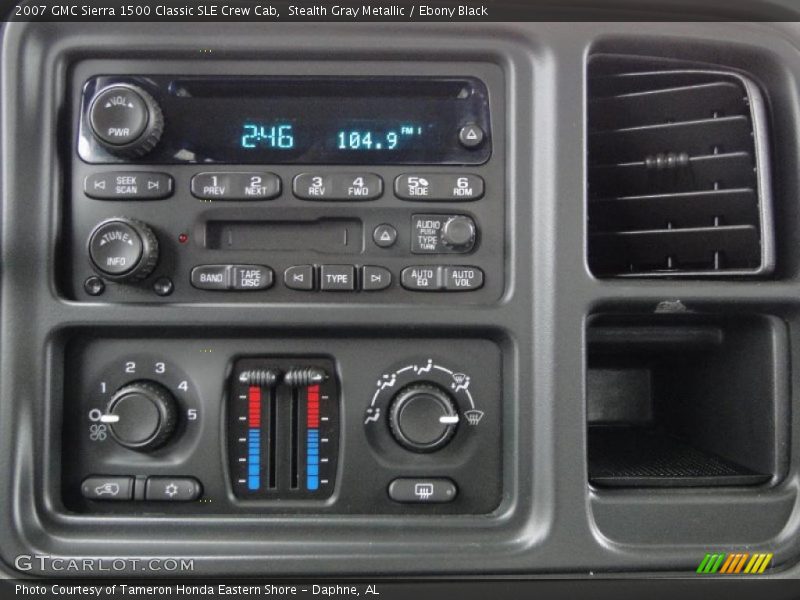 Controls of 2007 Sierra 1500 Classic SLE Crew Cab