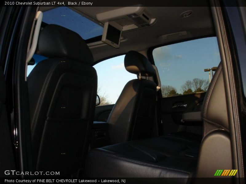 Black / Ebony 2010 Chevrolet Suburban LT 4x4