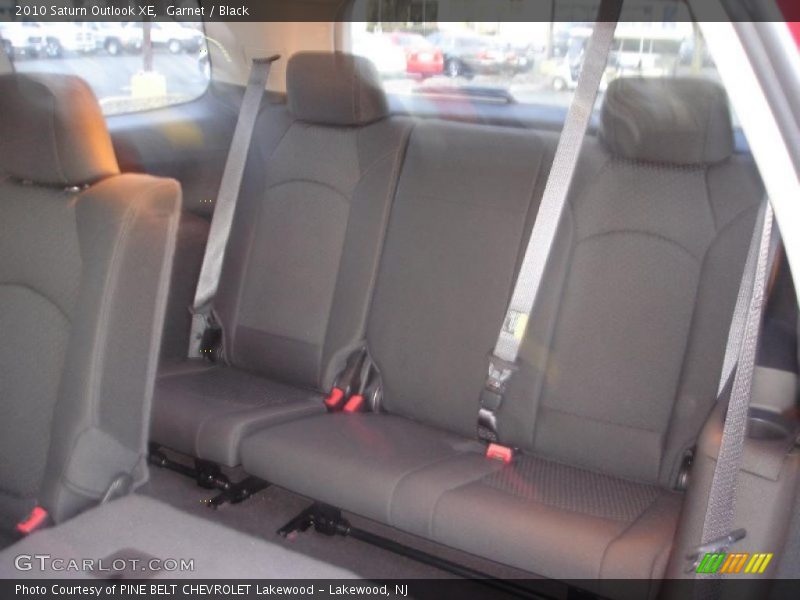 Garnet / Black 2010 Saturn Outlook XE