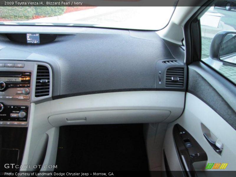 Blizzard Pearl / Ivory 2009 Toyota Venza I4