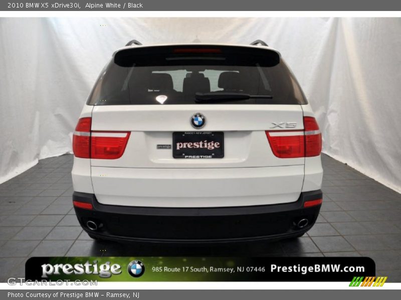 Alpine White / Black 2010 BMW X5 xDrive30i