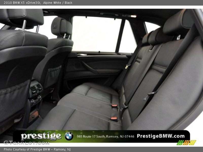 Alpine White / Black 2010 BMW X5 xDrive30i