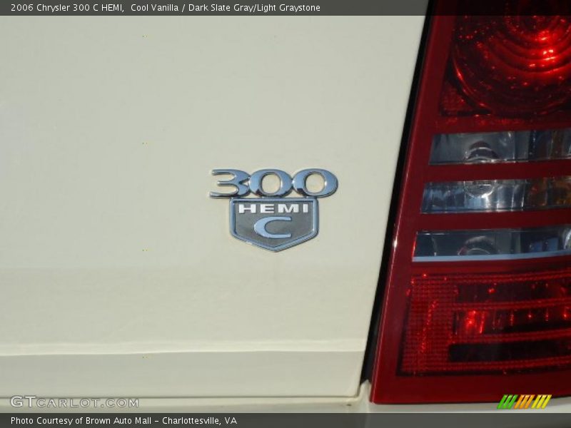 Cool Vanilla / Dark Slate Gray/Light Graystone 2006 Chrysler 300 C HEMI