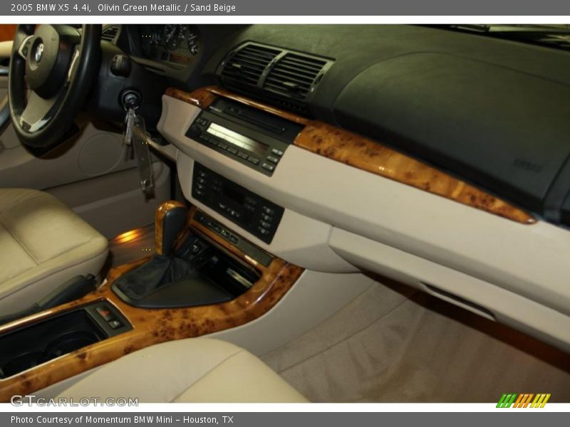 Olivin Green Metallic / Sand Beige 2005 BMW X5 4.4i