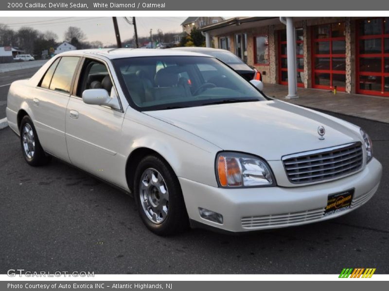 White Diamond / Oatmeal 2000 Cadillac DeVille Sedan