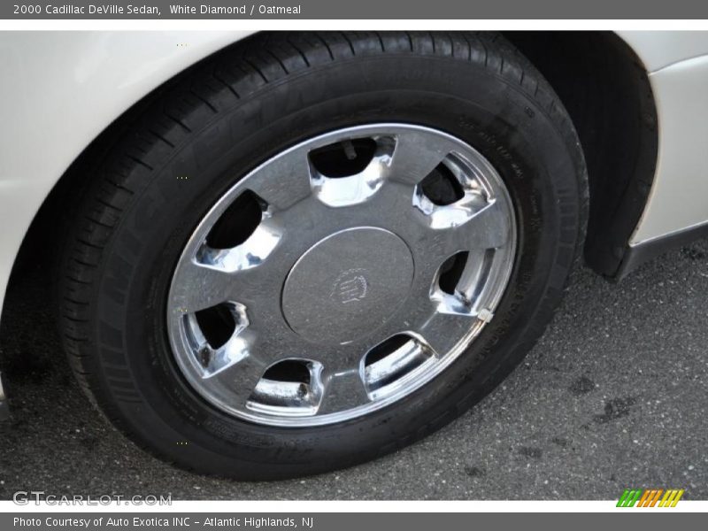 White Diamond / Oatmeal 2000 Cadillac DeVille Sedan