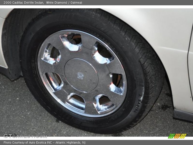 White Diamond / Oatmeal 2000 Cadillac DeVille Sedan