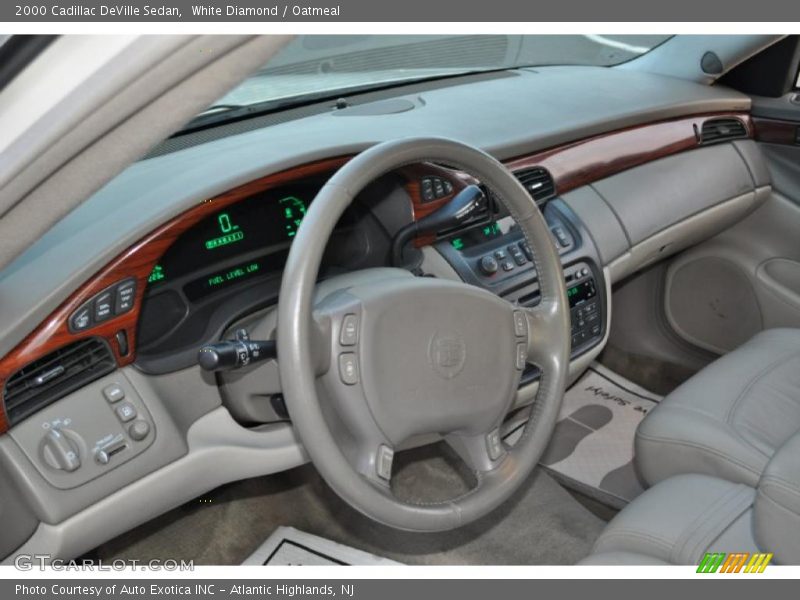 White Diamond / Oatmeal 2000 Cadillac DeVille Sedan