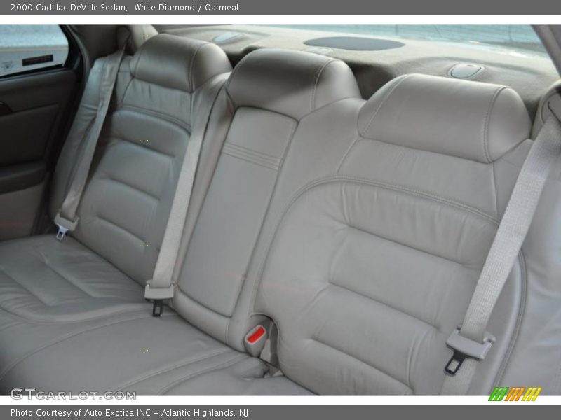 White Diamond / Oatmeal 2000 Cadillac DeVille Sedan