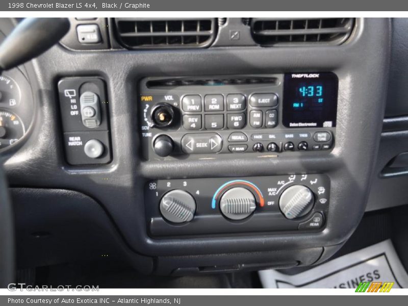 Controls of 1998 Blazer LS 4x4