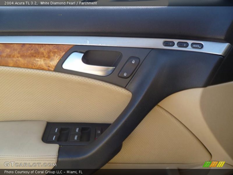 White Diamond Pearl / Parchment 2004 Acura TL 3.2