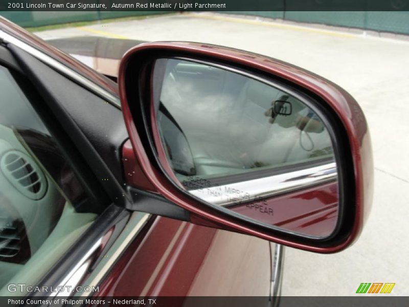 Autumn Red Metallic / Light Parchment 2001 Lincoln Town Car Signature