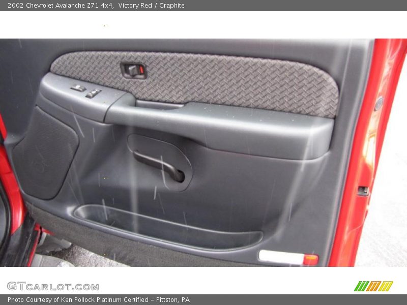 Victory Red / Graphite 2002 Chevrolet Avalanche Z71 4x4