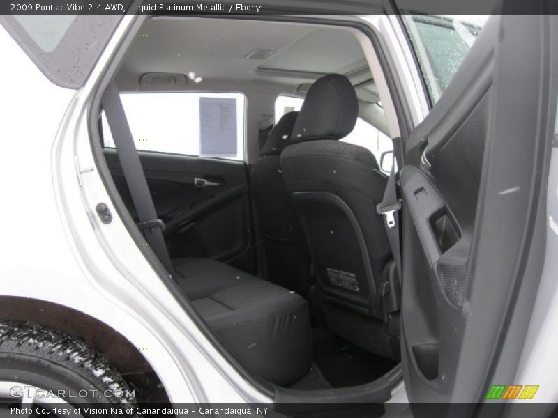 Liquid Platinum Metallic / Ebony 2009 Pontiac Vibe 2.4 AWD