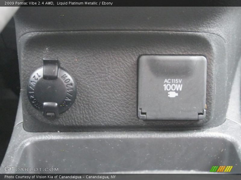 Liquid Platinum Metallic / Ebony 2009 Pontiac Vibe 2.4 AWD