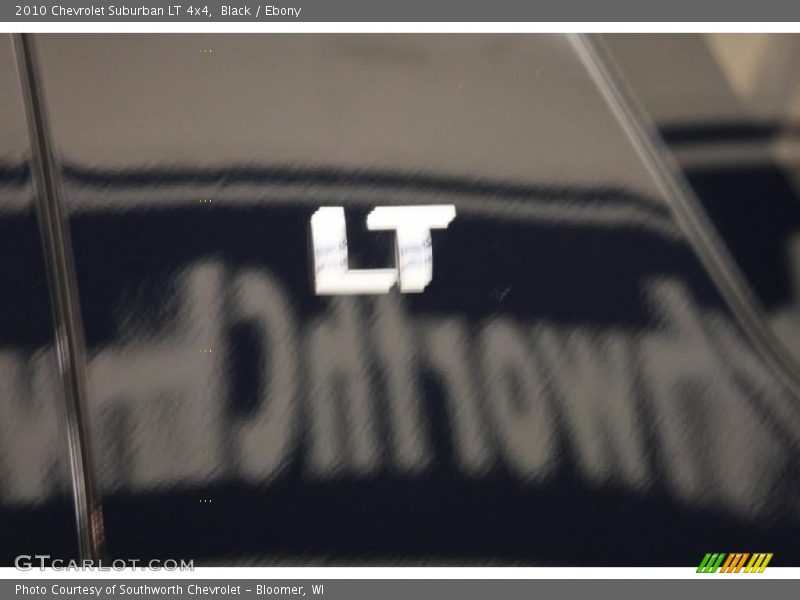 Black / Ebony 2010 Chevrolet Suburban LT 4x4