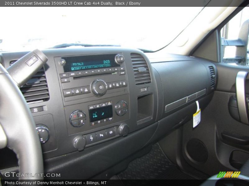 Controls of 2011 Silverado 3500HD LT Crew Cab 4x4 Dually