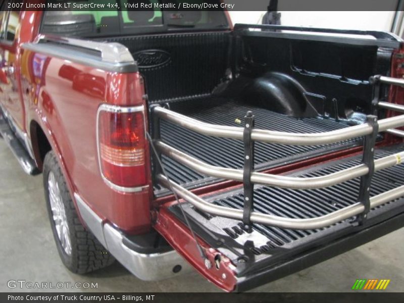 Vivid Red Metallic / Ebony/Dove Grey 2007 Lincoln Mark LT SuperCrew 4x4