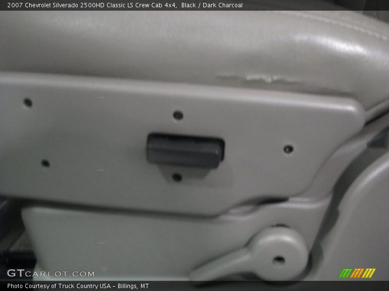 Black / Dark Charcoal 2007 Chevrolet Silverado 2500HD Classic LS Crew Cab 4x4