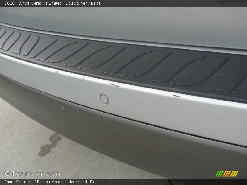 Liquid Silver / Beige 2010 Hyundai Veracruz Limited