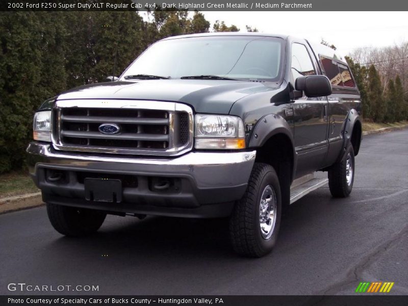 Dark Highland Green Metallic / Medium Parchment 2002 Ford F250 Super Duty XLT Regular Cab 4x4