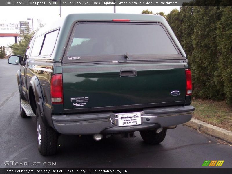 Dark Highland Green Metallic / Medium Parchment 2002 Ford F250 Super Duty XLT Regular Cab 4x4