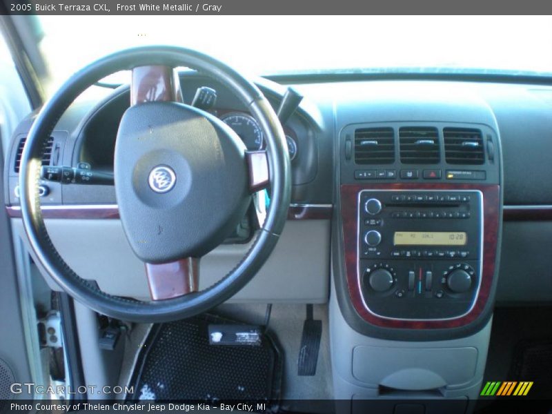 Dashboard of 2005 Terraza CXL