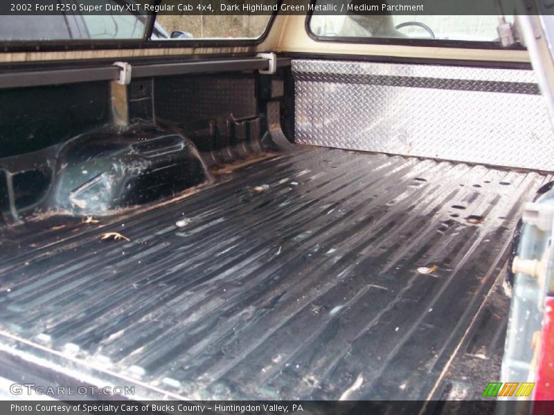 Dark Highland Green Metallic / Medium Parchment 2002 Ford F250 Super Duty XLT Regular Cab 4x4