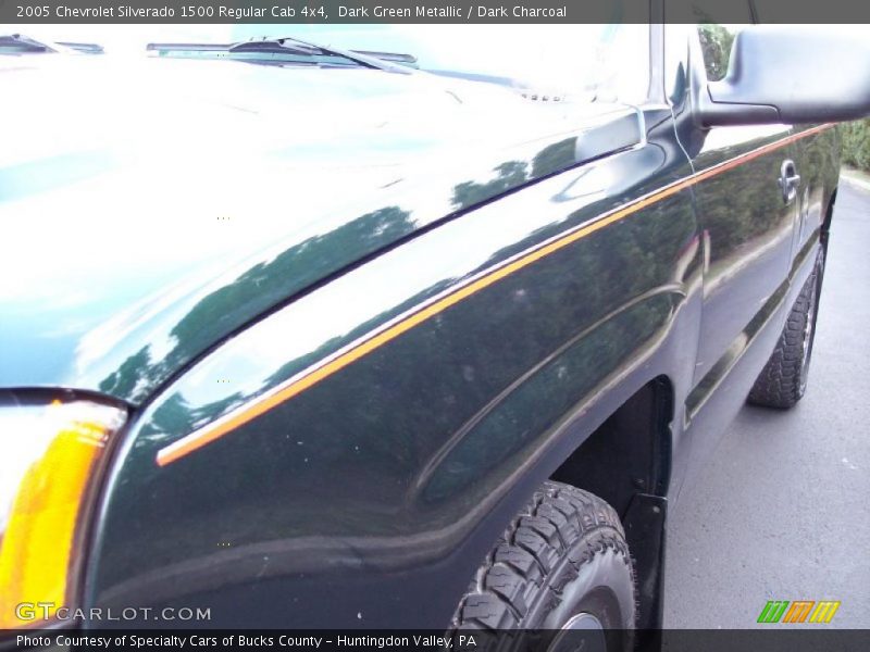 Dark Green Metallic / Dark Charcoal 2005 Chevrolet Silverado 1500 Regular Cab 4x4
