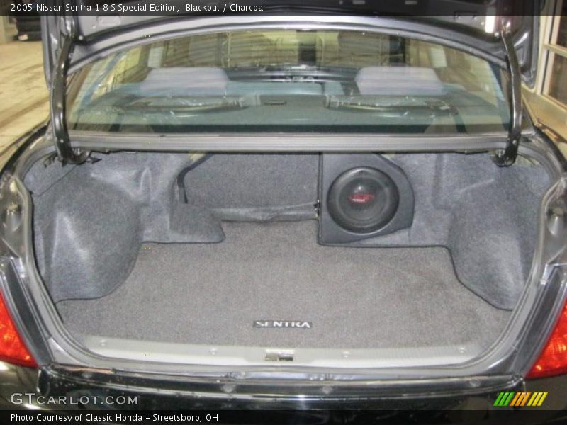 Blackout / Charcoal 2005 Nissan Sentra 1.8 S Special Edition