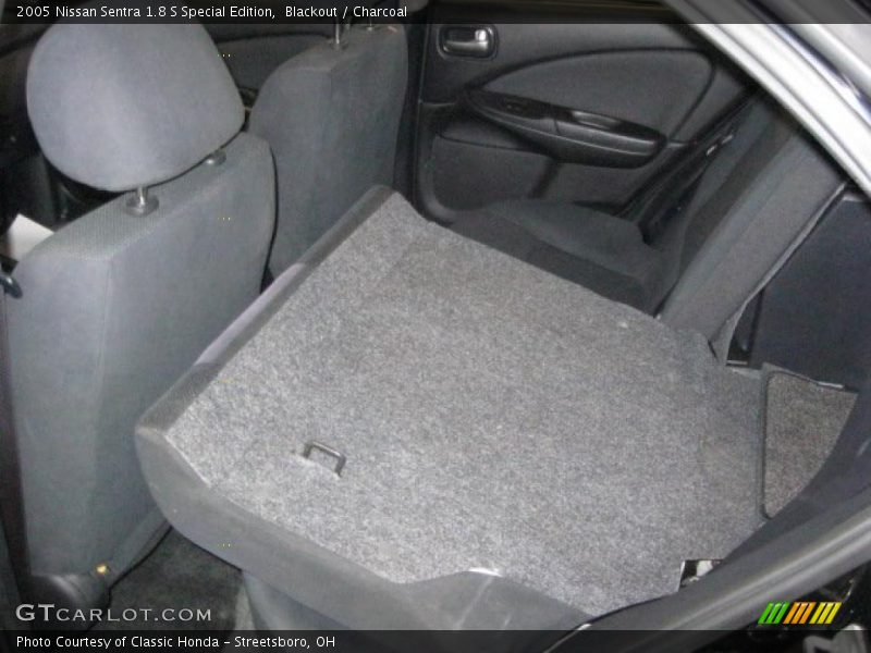 Blackout / Charcoal 2005 Nissan Sentra 1.8 S Special Edition