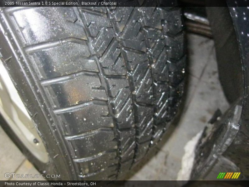 Blackout / Charcoal 2005 Nissan Sentra 1.8 S Special Edition