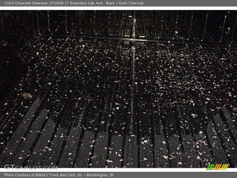 Black / Dark Charcoal 2004 Chevrolet Silverado 2500HD LT Extended Cab 4x4