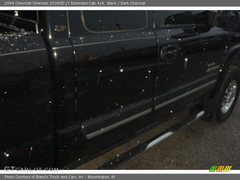 Black / Dark Charcoal 2004 Chevrolet Silverado 2500HD LT Extended Cab 4x4