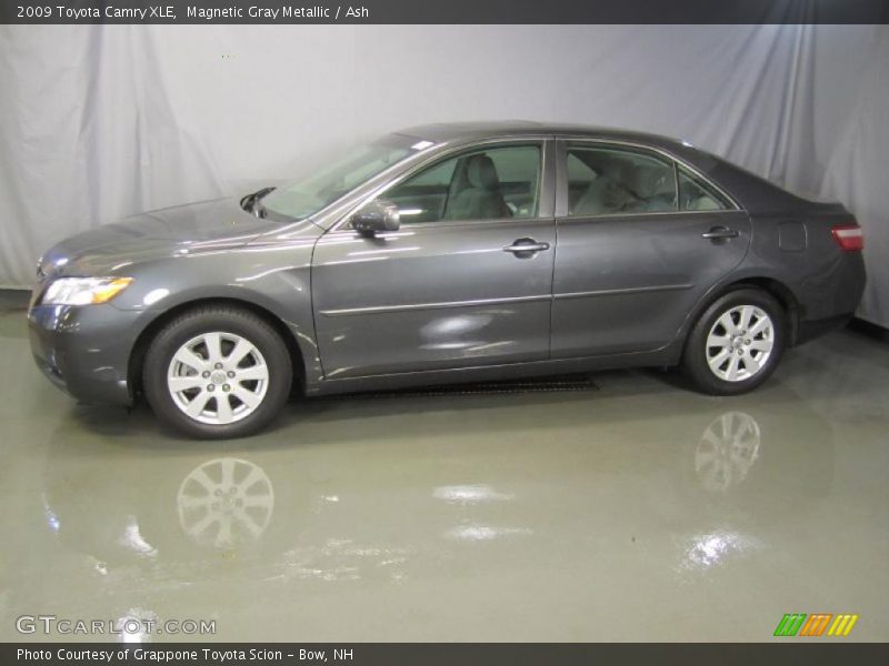 Magnetic Gray Metallic / Ash 2009 Toyota Camry XLE