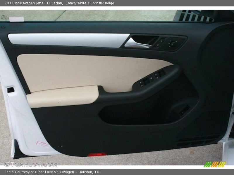 Candy White / Cornsilk Beige 2011 Volkswagen Jetta TDI Sedan