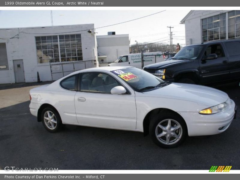 Arctic White / Neutral 1999 Oldsmobile Alero GL Coupe