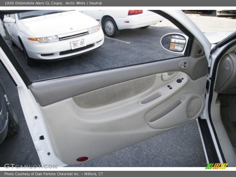 Arctic White / Neutral 1999 Oldsmobile Alero GL Coupe