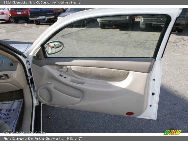 Arctic White / Neutral 1999 Oldsmobile Alero GL Coupe