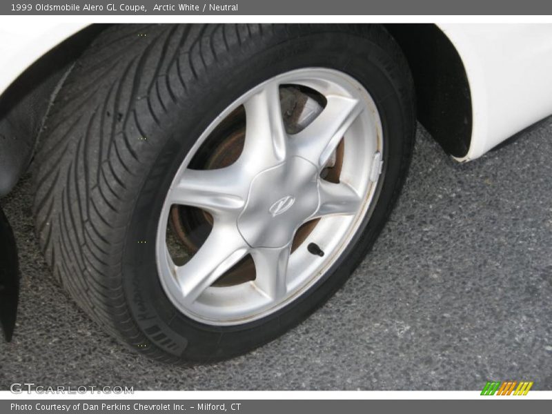 Arctic White / Neutral 1999 Oldsmobile Alero GL Coupe