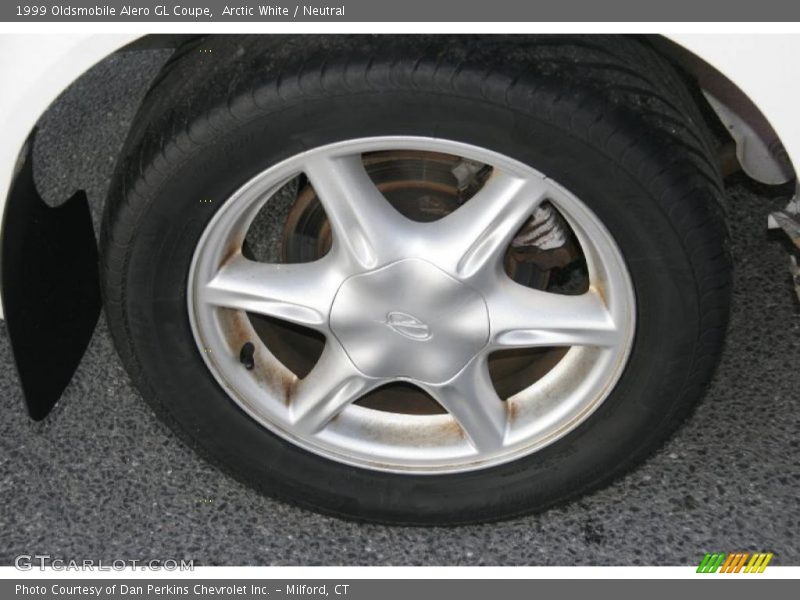Arctic White / Neutral 1999 Oldsmobile Alero GL Coupe