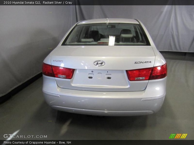 Radiant Silver / Gray 2010 Hyundai Sonata GLS