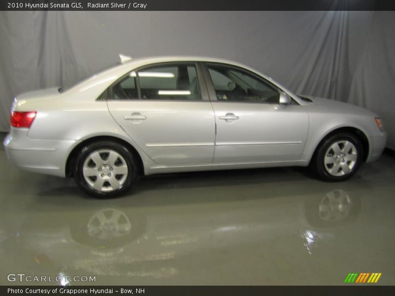 Radiant Silver / Gray 2010 Hyundai Sonata GLS