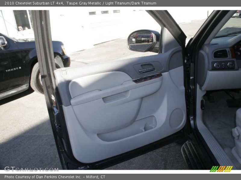 Taupe Gray Metallic / Light Titanium/Dark Titanium 2010 Chevrolet Suburban LT 4x4