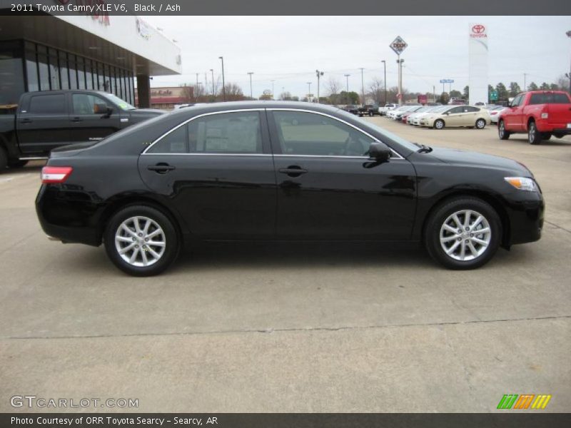Black / Ash 2011 Toyota Camry XLE V6